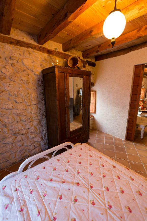 Casilla Fuentes Villa Fuentes de Cuellar Екстериор снимка